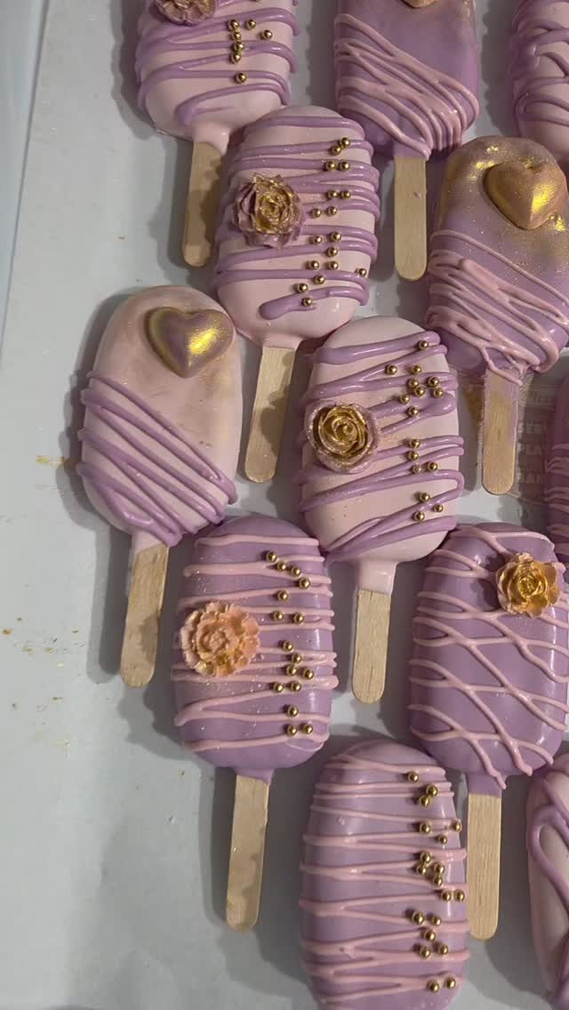 Instagram post from aucakes_by_anne. This post is in position 3.